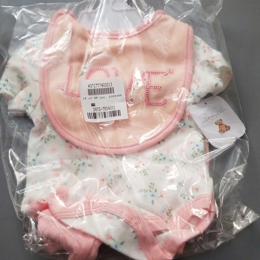 NWT Rene Rofe Baby Onsie, Pants & Bib Set Sz 0-3mo